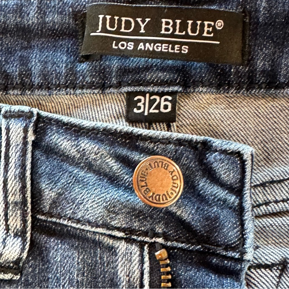 JUDY BLUE High Rise Relaxed Fit Ankle Raw Hem Distressed Crop JB88191 (3/26) - Picture 6 of 17
